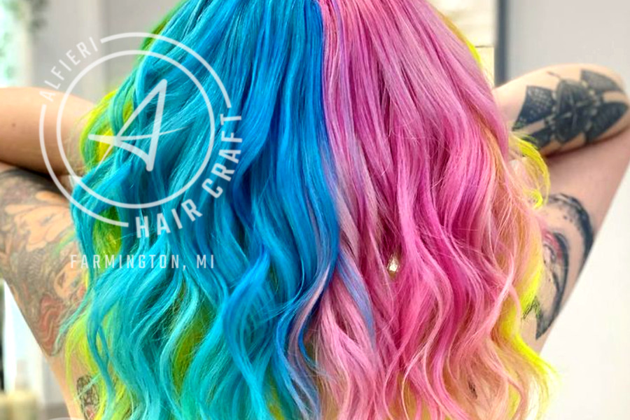 Hair pink & blue